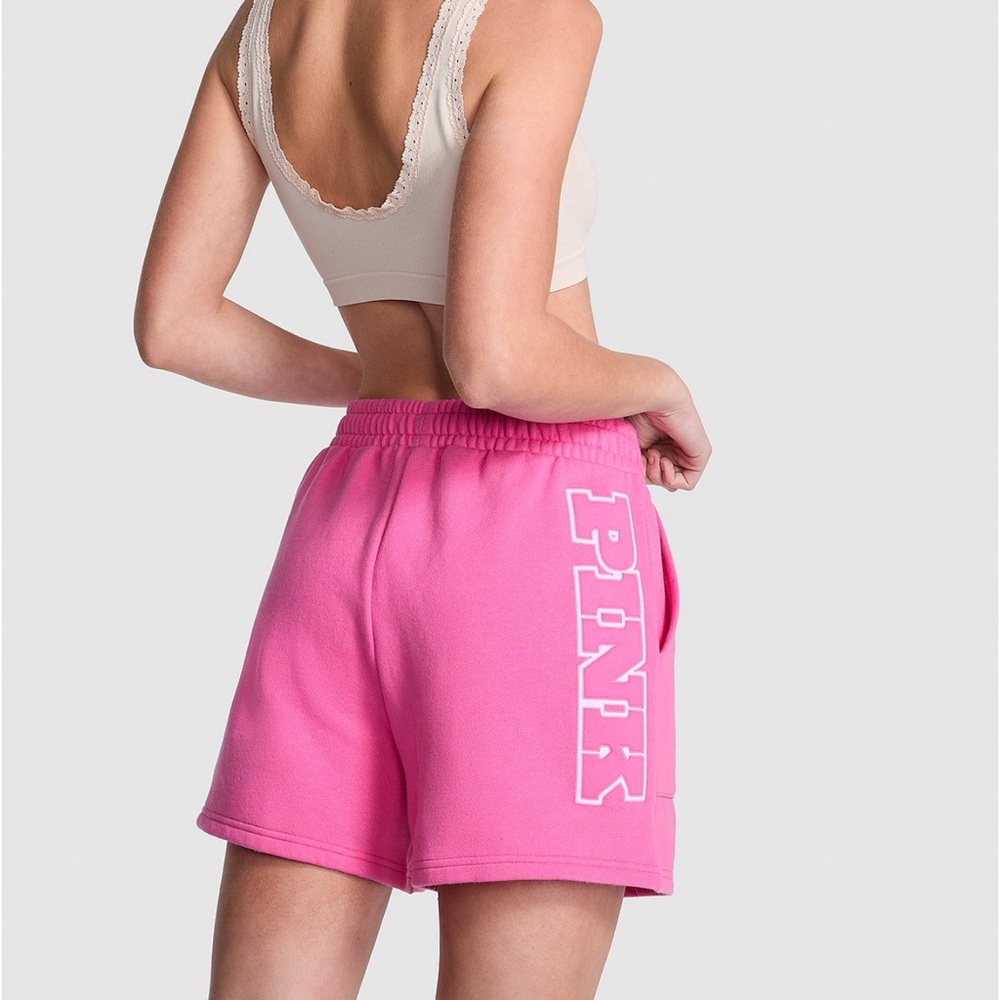 VS PINK CAMPUS FLEECE CLASSIC SHORTS PINK GOSSIP NWT